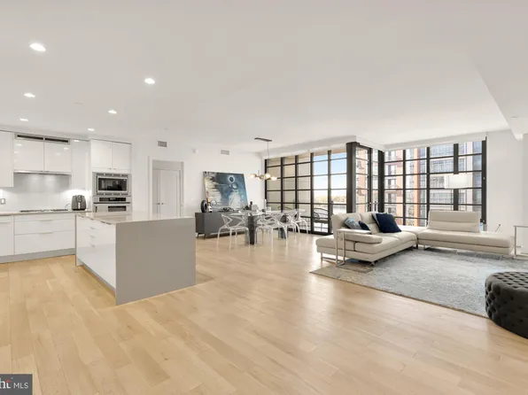 45 Sutton Sq SW Unit 706, Washington, DC 20024
