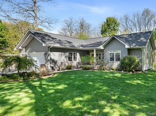 8306 Foster Rd, Clarkston, MI 48346