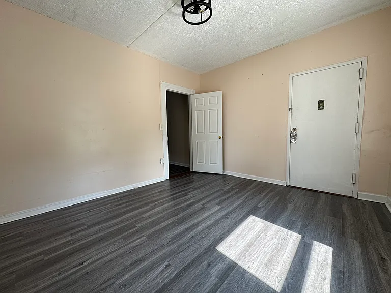 45 Long Hill Rd #1R — Photo 5