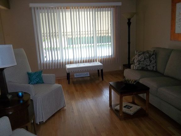 3rd image of 11030 S Avenue H
