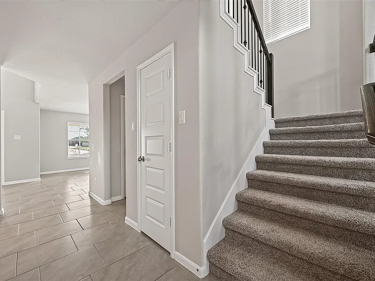 9227 Downing St — Photo 27