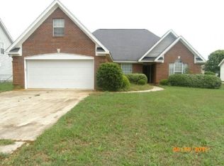 111 Danville Dr, Leesburg, GA 31763