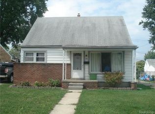 7041 Helen St, Garden City, MI 48135