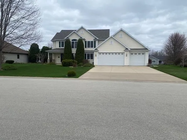 W5912 Blue Bonnet Dr, Appleton, WI 54915