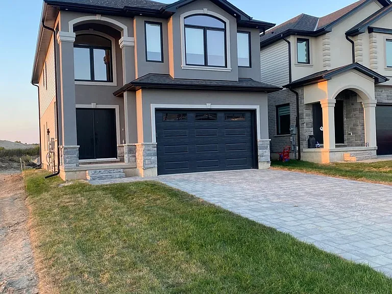 1316 Honeywood Dr #UPPER — Photo 2