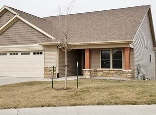 205 Ridge View Dr, West Branch, IA 52358