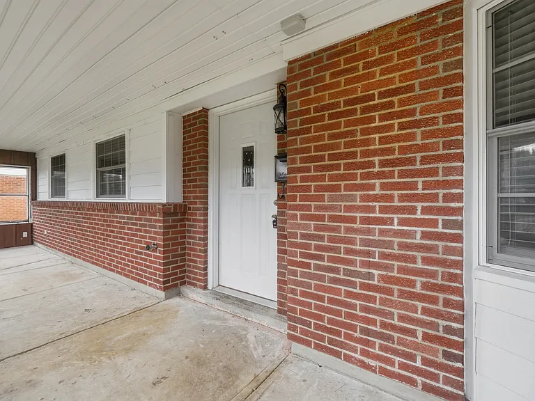 27 Laurelgrove Dr — Photo 6