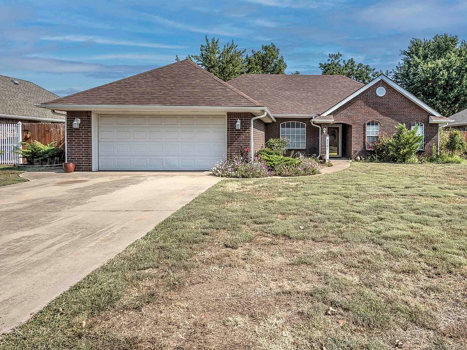 1st image of 2121 Meadow Lark Dr
