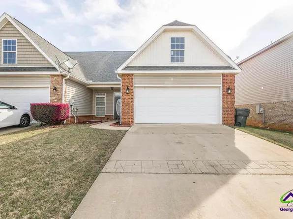 206 Beau Claire Cir, Byron, GA 31008