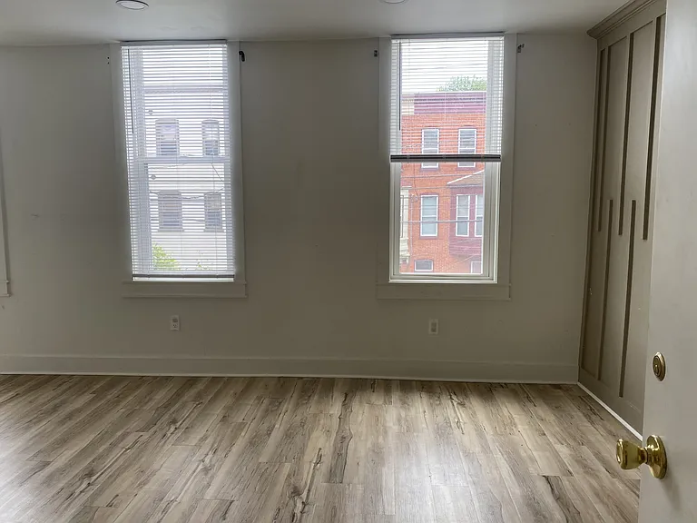 11 E Walnut St #3 — Photo 4