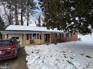 6701 Bracken Ct, Springfield, VA 22152