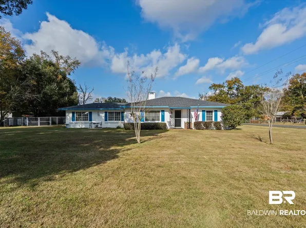 302 W Jefferson St, Summerdale, AL 36580