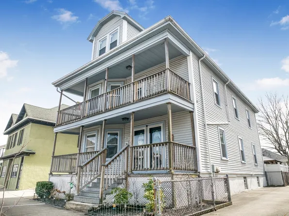 320 Wood St, New Bedford, MA 02745