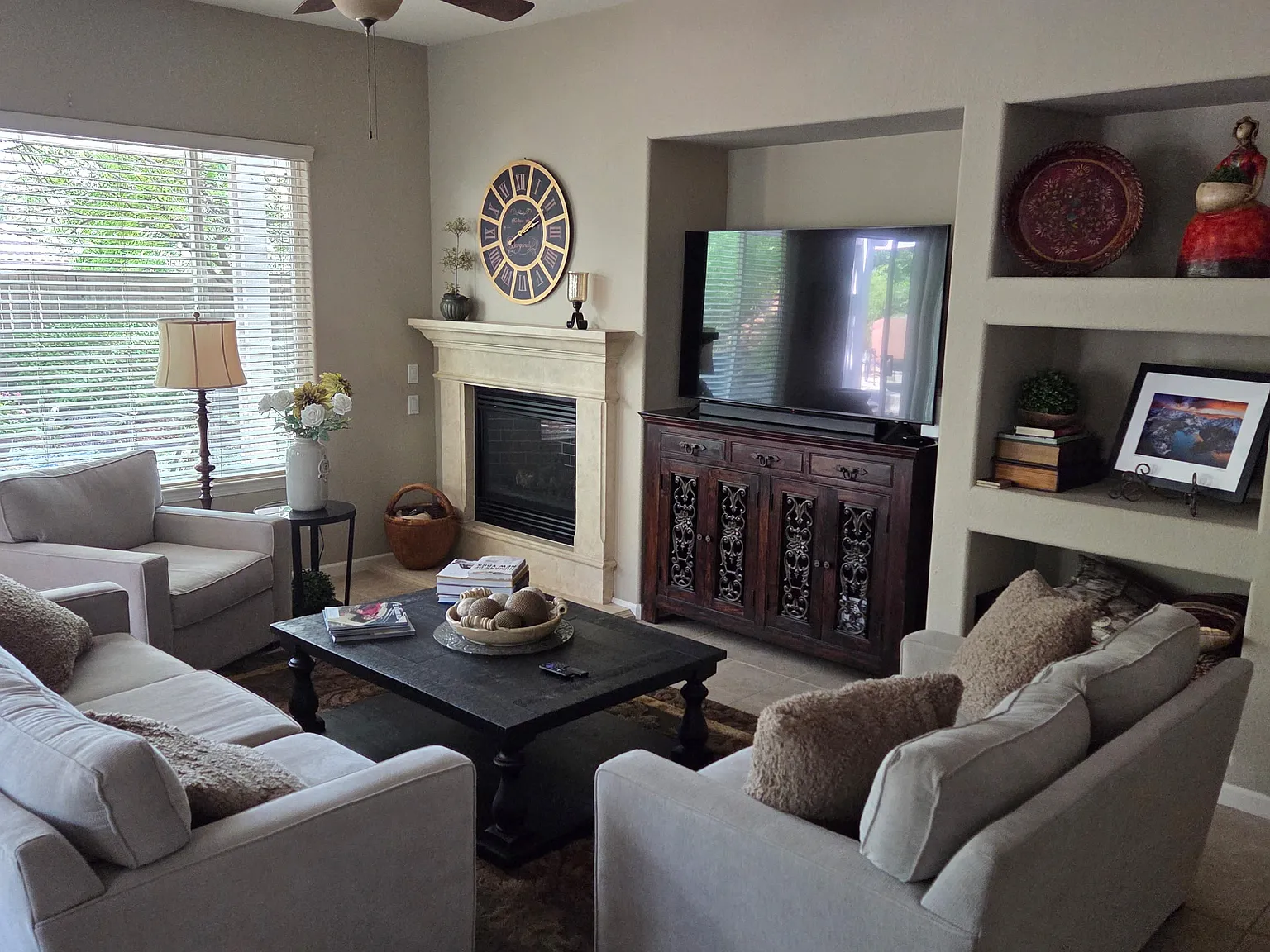 3 bed, 1833 sqft, $3,300 — Photo 3