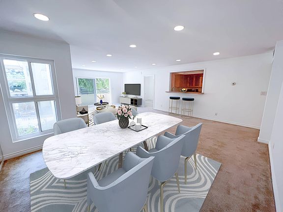 3rd image of 6752 Hillpark Dr APT 204