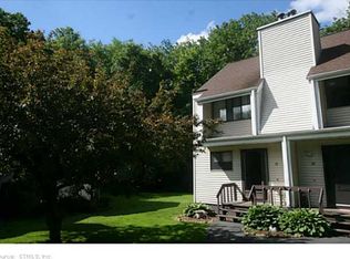 35 Spice Hill Dr, Wallingford, CT 06492