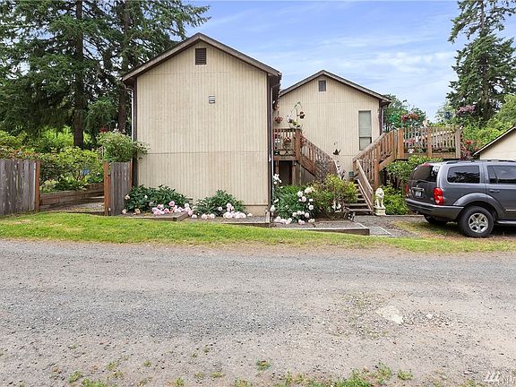 2nd image of 6630 State Highway 303 NE