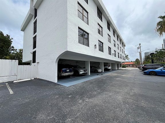 5th image of 3000 N Ocean Boulevard #406