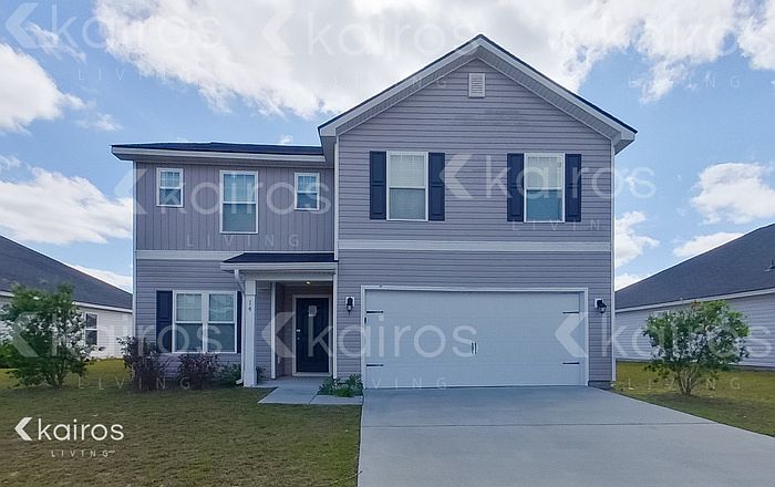 1st image of 14 Red Oak Dr