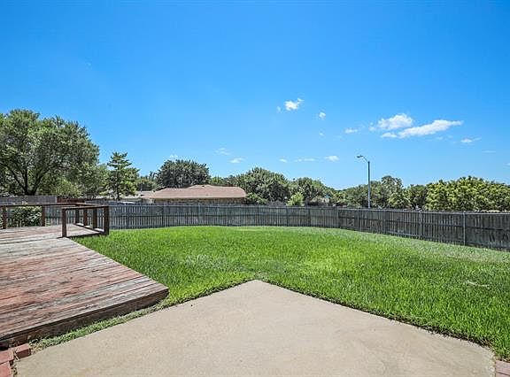 5th image of 1000 Ledgemont Dr