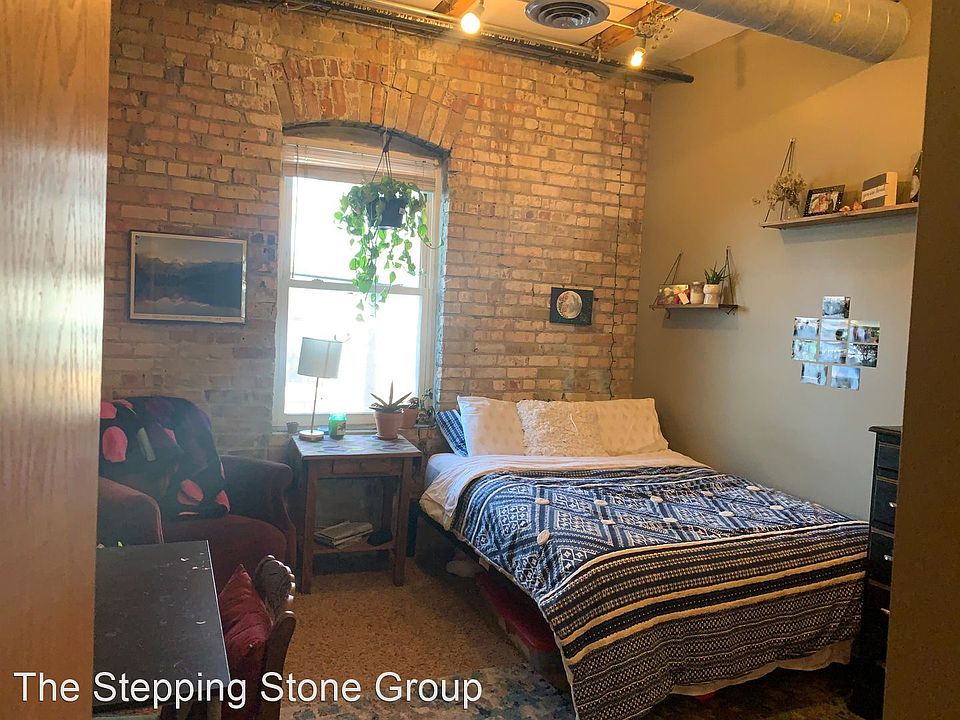 1st image of 2115 Como Ave SE #9457374
