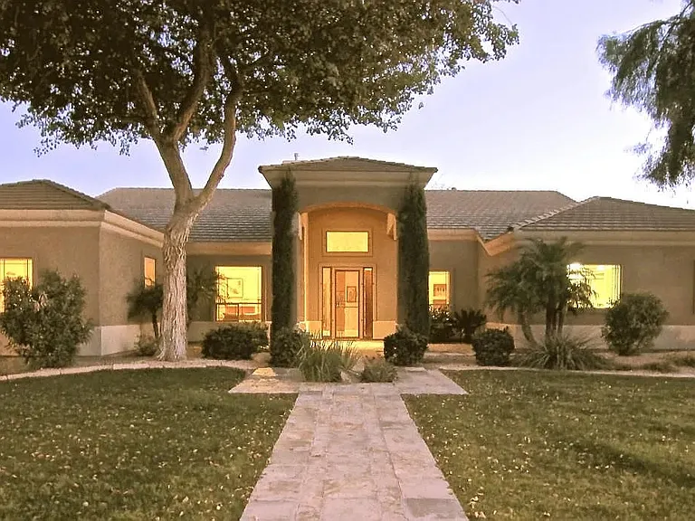 7003 E Granada St — Photo 1