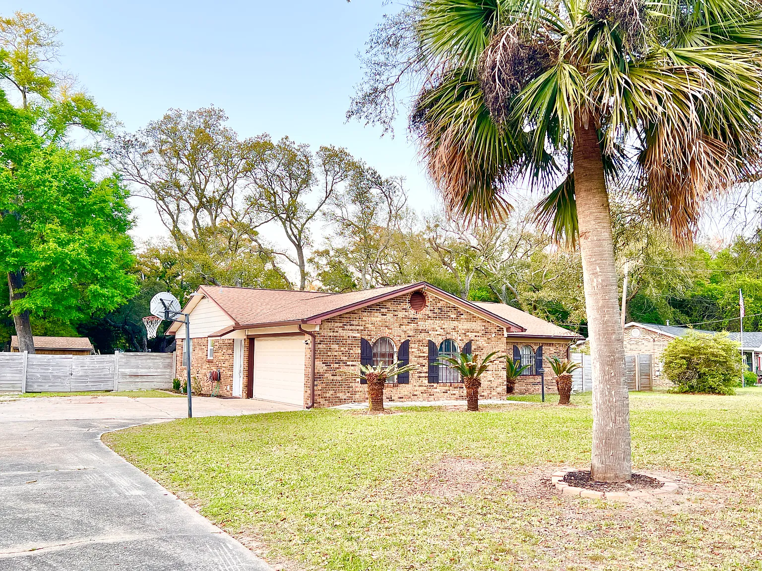 3 bed, 1663 sqft, $2,300 — Photo 1