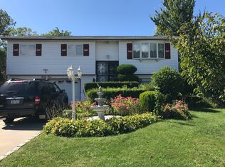 34 Ferris Ave, Brentwood, NY 11717