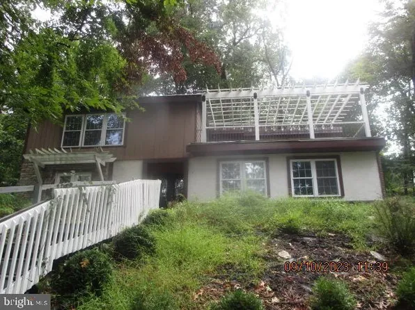 422 Spackman Ln, Exton, PA 19341