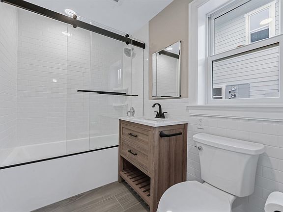 4th image of 110 School St #5