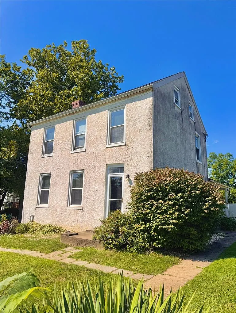 1 bed, 1.0 bath, 800 sqft, $1,395 — Photo 1