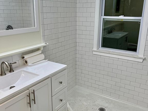 5th image of 1881 W 48th St APT 2