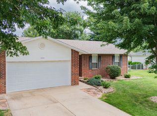 2241 W Erskine St, Bolivar, MO 65613