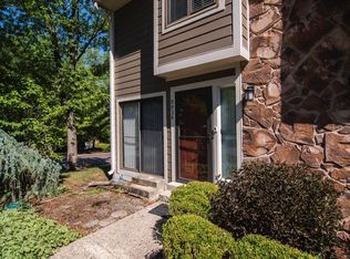 9934 Timbers Dr, Cincinnati, OH 45242