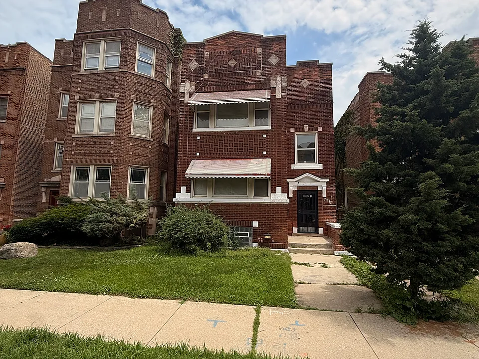7717 S East End Ave #2