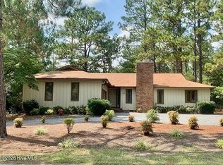 95 Lost Tree Rd, Pinehurst, NC 28374