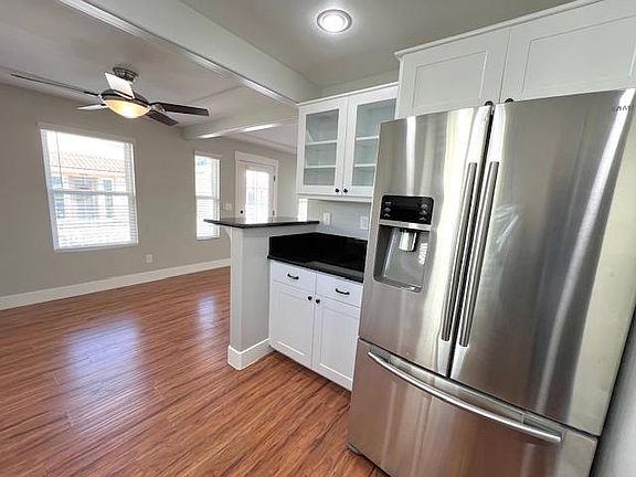 5th image of 2930 Kalmia St