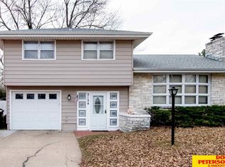2124 N Clarmar Ave, Fremont, NE 68025