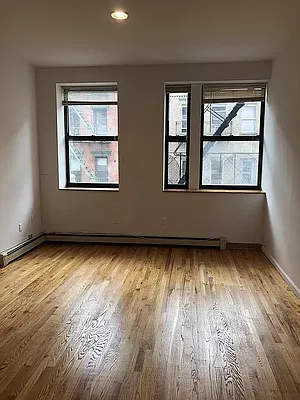 Rented by Avenue Real Estate | media 25