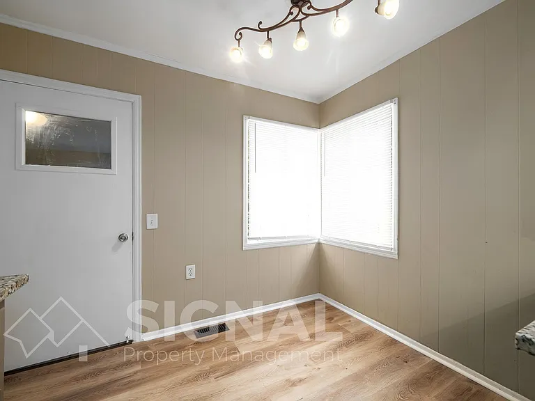 1156 Skyline Dr — Photo 14