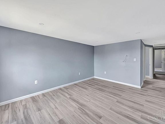 3rd image of 1836 Shuler Ave