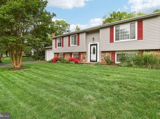 8054 Athena St, Springfield, VA 22153