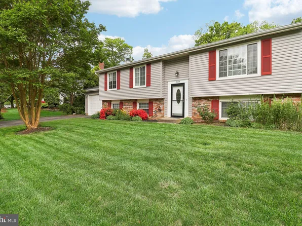 8054 Athena St, Springfield, VA 22153