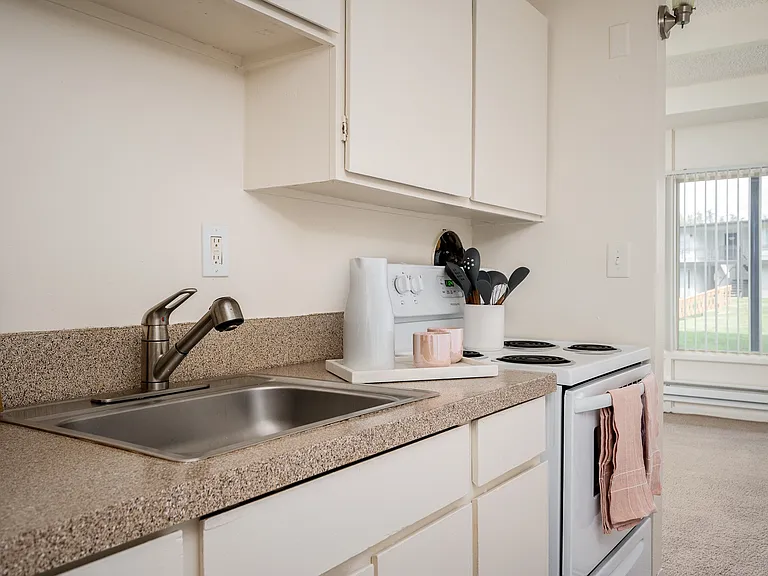 One Bedroom | Kitchen
