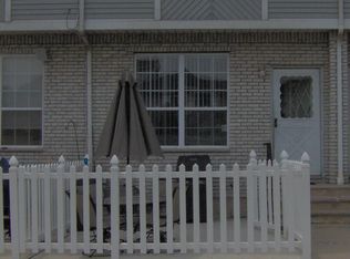 35 Sunset Ln, Staten Island, NY 10307