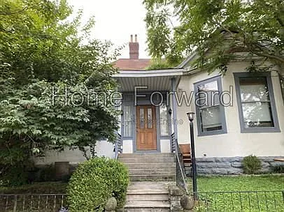 369 S Broadway Park #2