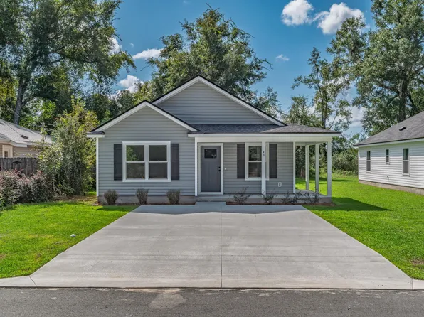 49 Summer Brooke Ln, Crawfordville, FL 32327