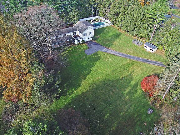 24 Lantern Drive