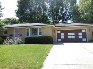 1100 Lincoln Rd, Marquette Heights, IL 61554