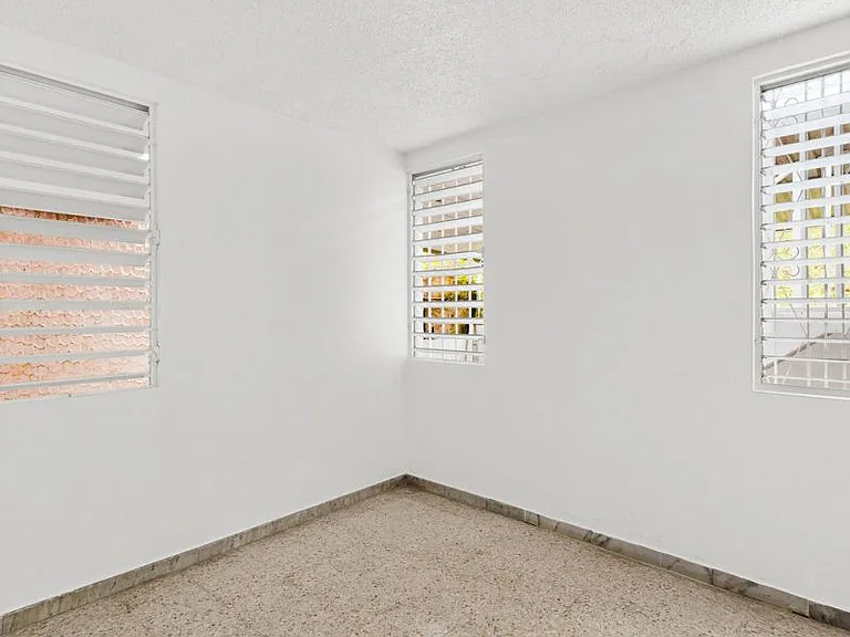 PARTE BAJA Calle 27 Blq W13 Urb Bella Vista — Photo 12